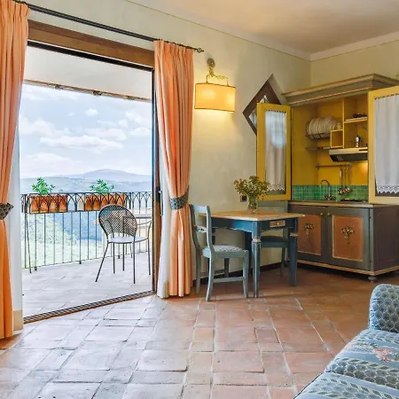 Quaint Holiday In With Sauna & Whirlpool